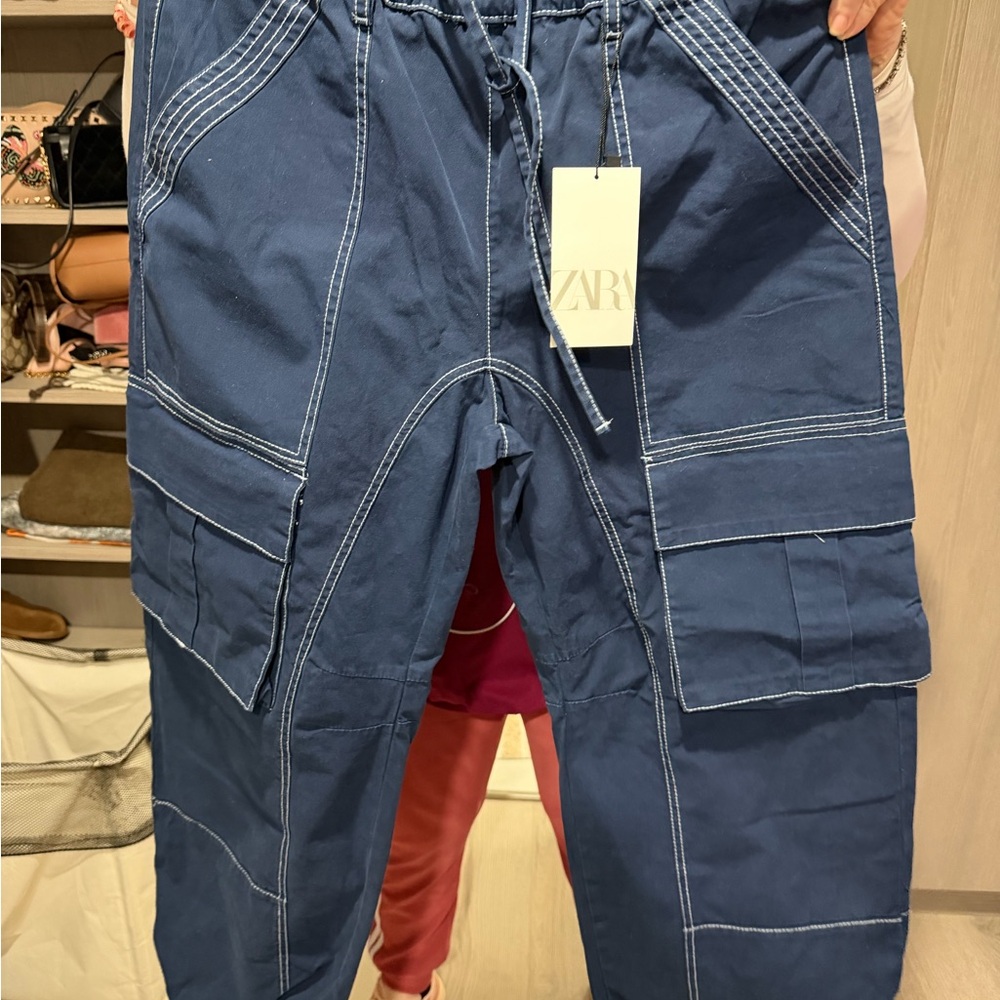 Zara women’s Navy Cargo Pants